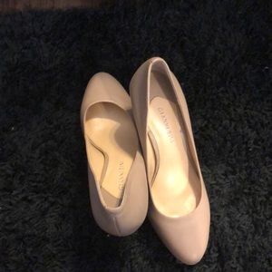 New, never worn nude Gianni Bini heels!!